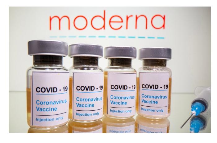 Moderna запросила разрешение на применение в ЕС вакцины среди подростков